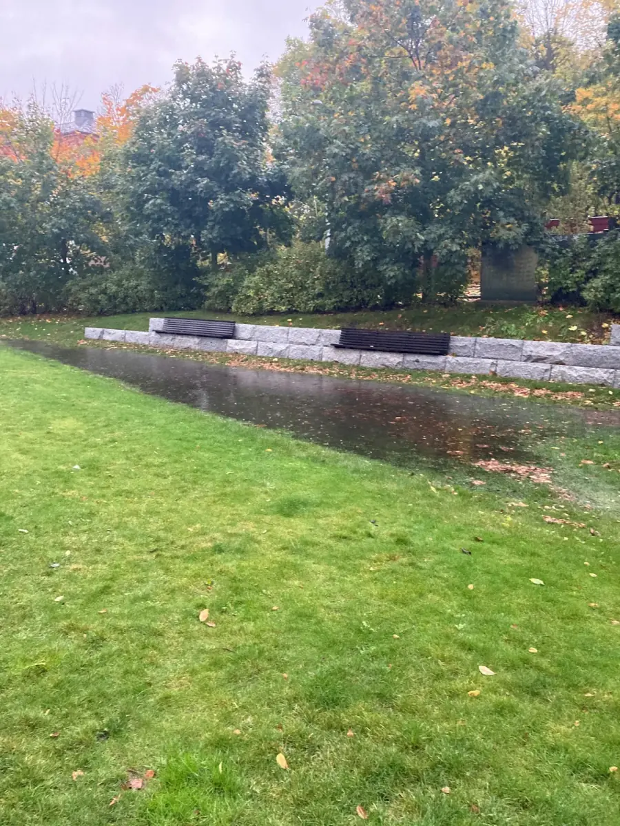 Forsenkning for overvannshåndtering ved Carl Berners plass